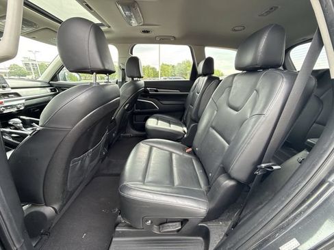 Used 2021 Kia Telluride S FWD image 23