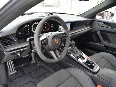 Certified 2024 Porsche 911 GT3 image 4