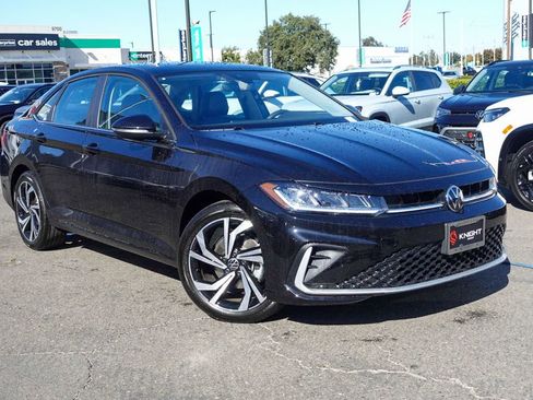 New 2025 Volkswagen Jetta SEL image 3