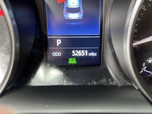 Used 2021 Toyota C-HR LE image 23