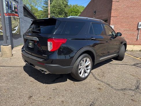 Used 2022 Ford Explorer Platinum w/ Equipment Group 601A AWD/4WD image 5