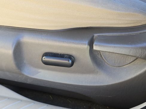 Used 2012 Ford Escape XLT image 12