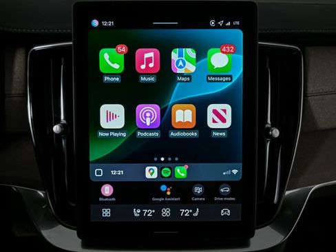 New 2026 Volvo XC90 B6 Plus w/ Protection Package Premier image 15