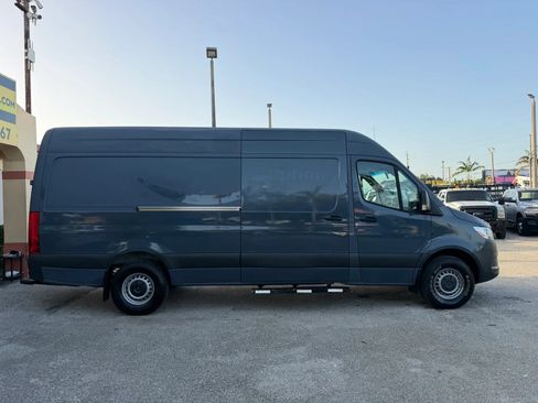 Used 2019 Mercedes-Benz Sprinter 170 image 8