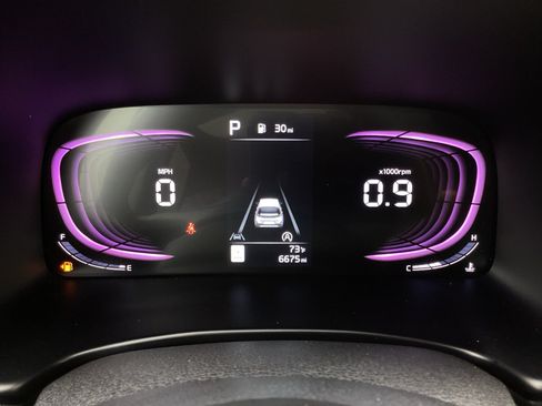 Used 2025 Kia Soul LX w/ LX Technology Package FWD image 22