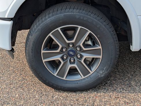 Used 2016 Ford F150 XLT w/ Equipment Group 302A Luxury AWD/4WD image 12