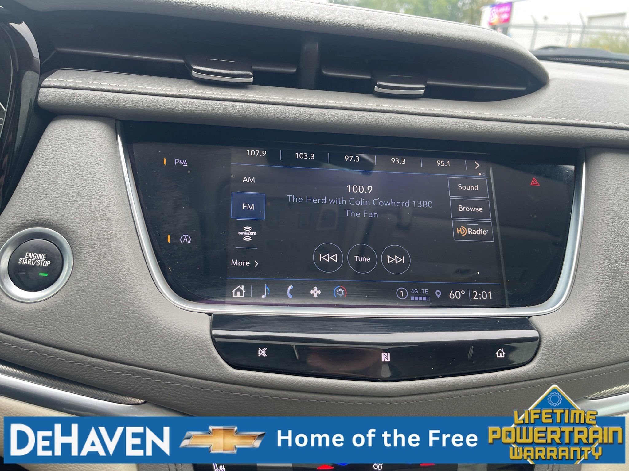 Used 2021 Cadillac XT5 Premium Luxury FWD image 14