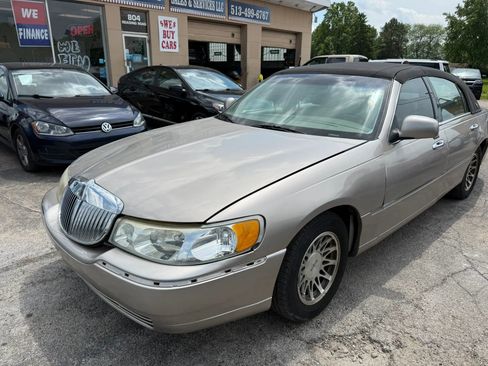 Used 2000 Lincoln Town Car Executive RWD image 7