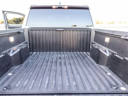 Used 2025 Toyota Tacoma SR5 AWD/4WD image 27