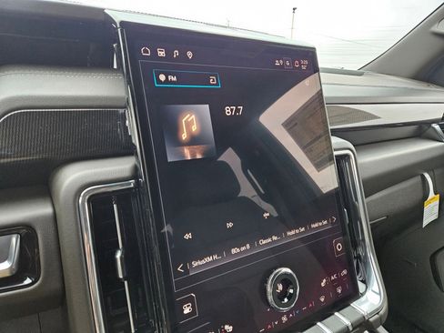 New 2026 GMC Yukon XL Elevation image 18