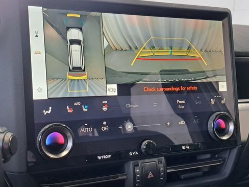 Used 2024 Lexus GX 550 image 17