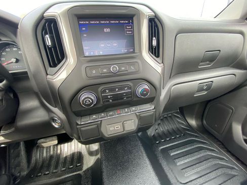 Used 2025 Chevrolet Silverado 1500 W/T image 21