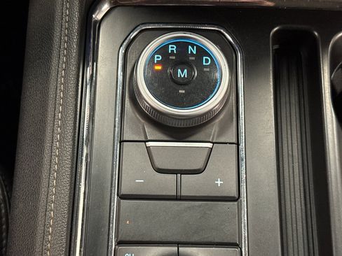 Used 2022 Ford Expedition XLT image 25