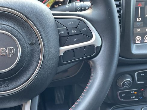 Used 2018 Jeep Compass Trailhawk w/ Popular Equipment Group AWD/4WD image 19
