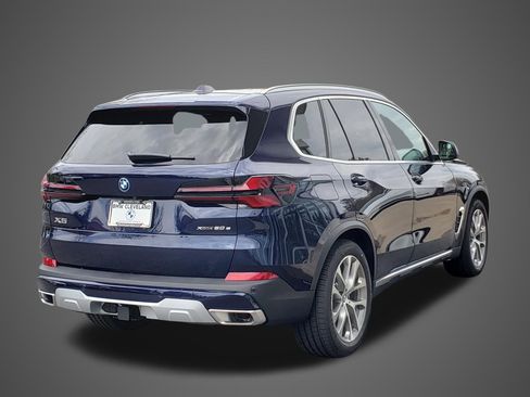 New 2026 BMW X5 xDrive50e w/ Climate Comfort Package AWD/4WD image 6