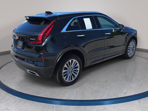 Used 2025 Cadillac XT4 Premium Luxury FWD image 5