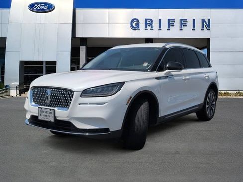 Used 2022 Lincoln Corsair Reserve w/ Elements Package FWD image 11