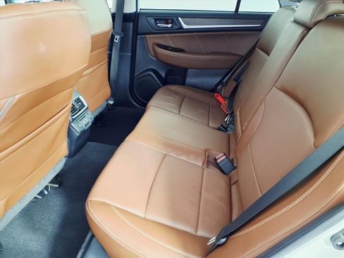 Used 2019 Subaru Outback 2.5i Touring w/ Popular Package #3A image 10