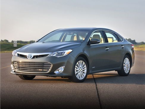 Used 2013 Toyota Avalon XLE Touring FWD image 1