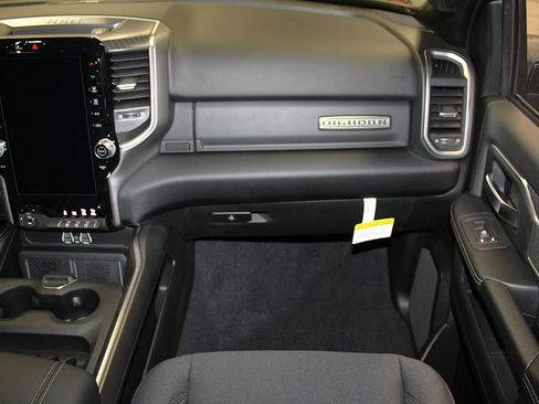 New 2026 RAM 2500 Big Horn AWD/4WD image 34