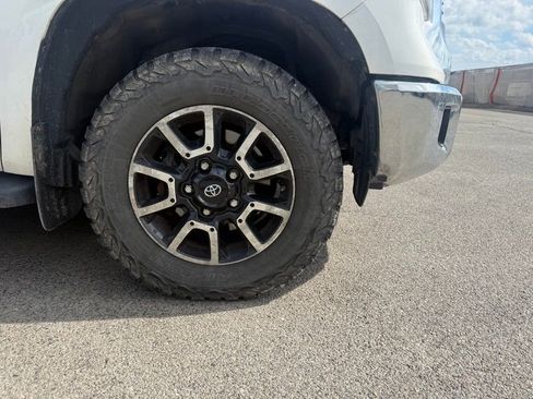 Used 2015 Toyota Tundra SR5 w/ TRD Off Road Package AWD/4WD image 4