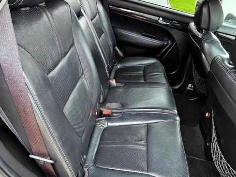Used 2011 Kia Sorento EX w/ Premium Pkg image 26