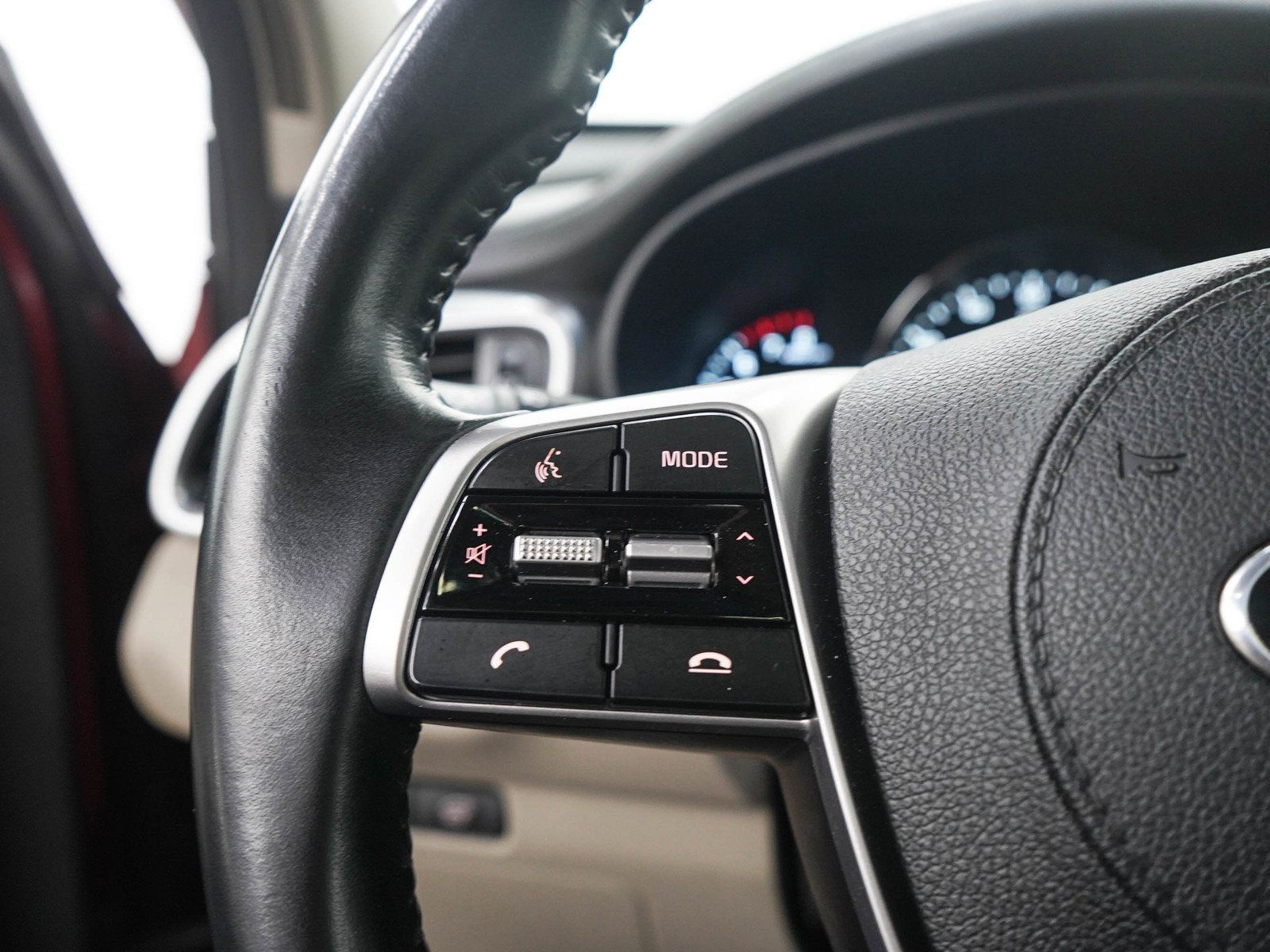 Used 2020 Kia Sorento EX AWD/4WD image 27