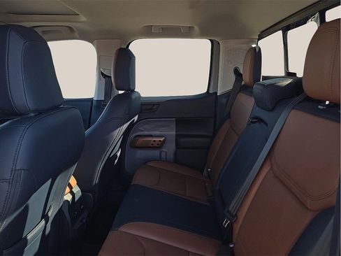 Used 2024 Ford Maverick Lariat image 9