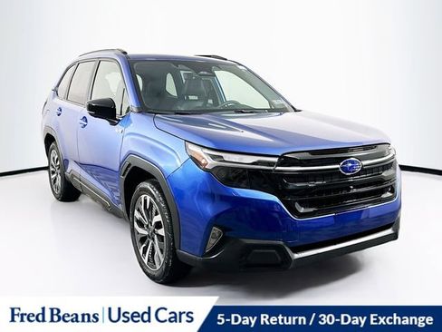 Used 2025 Subaru Forester Touring image 1