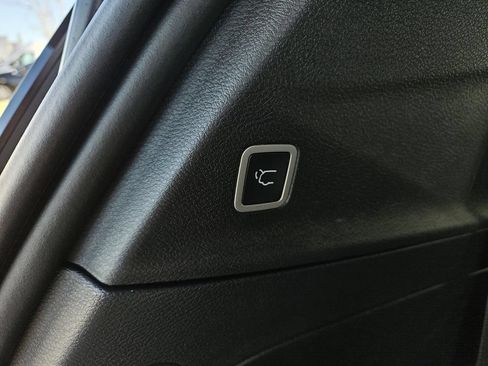 New 2026 Chrysler Pacifica Select FWD image 9