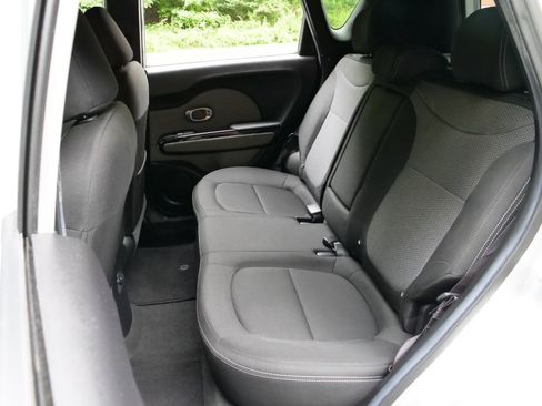 Used 2019 Kia Soul + w/ Audio Package image 20