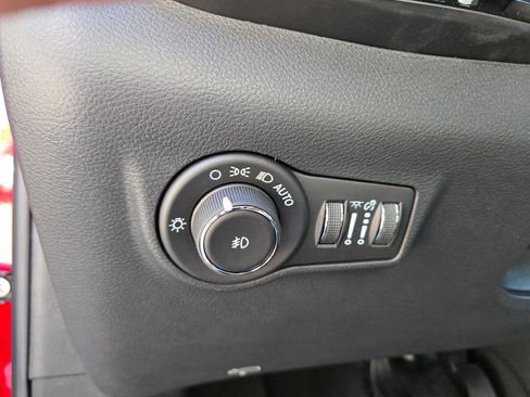 New 2026 Jeep Compass Latitude image 23