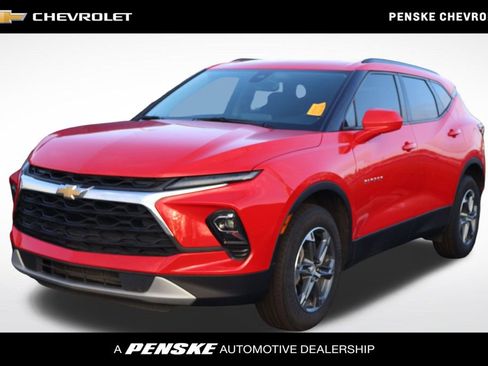 Used 2023 Chevrolet Blazer LT w/ Convenience Package image 1