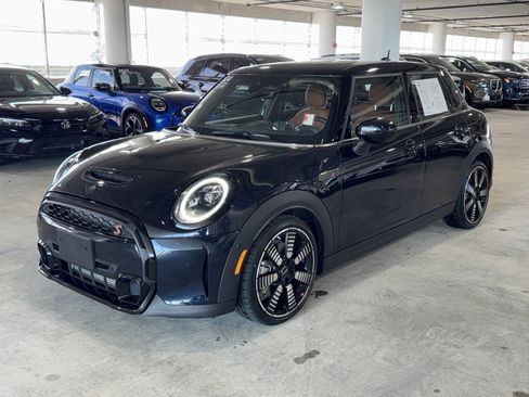 Used 2024 MINI Cooper S FWD image 4
