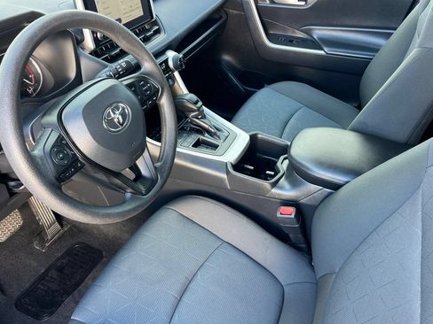 Used 2024 Toyota RAV4 XLE FWD image 9