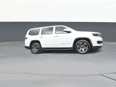 Used 2022 Jeep Wagoneer Series III image 54