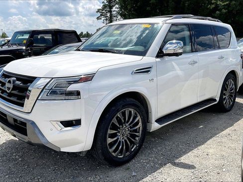 Certified 2022 Nissan Armada Platinum w/ Captain's Chairs Package RWD image 2