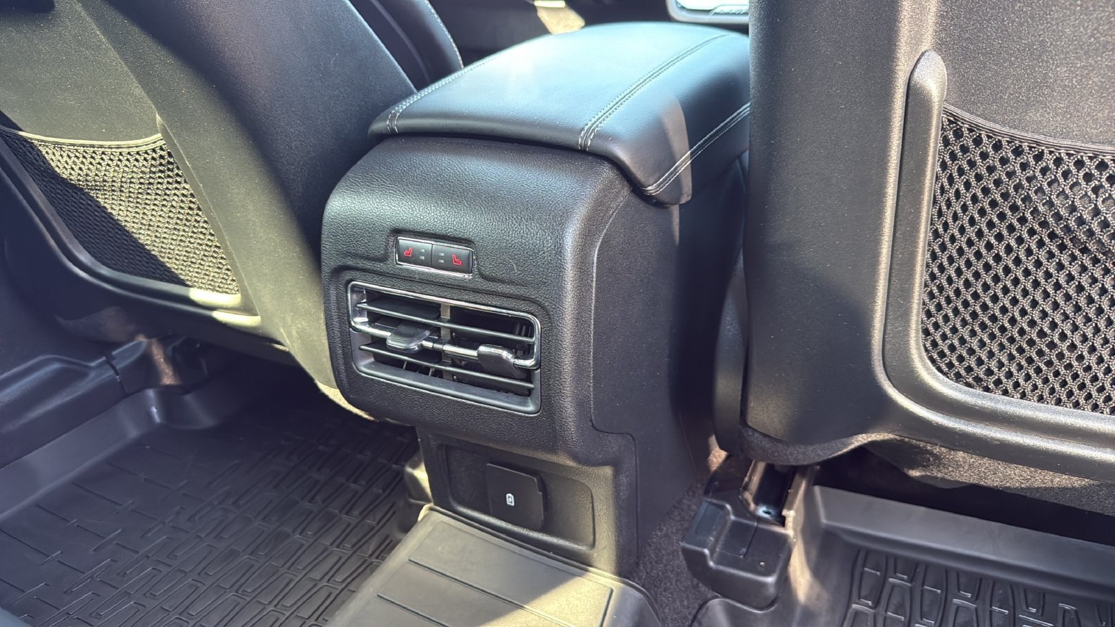 Used 2022 Lincoln Corsair FWD w/ Premium Package image 27