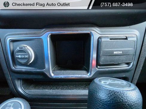 Used 2019 Jeep Wrangler Unlimited Sport image 20