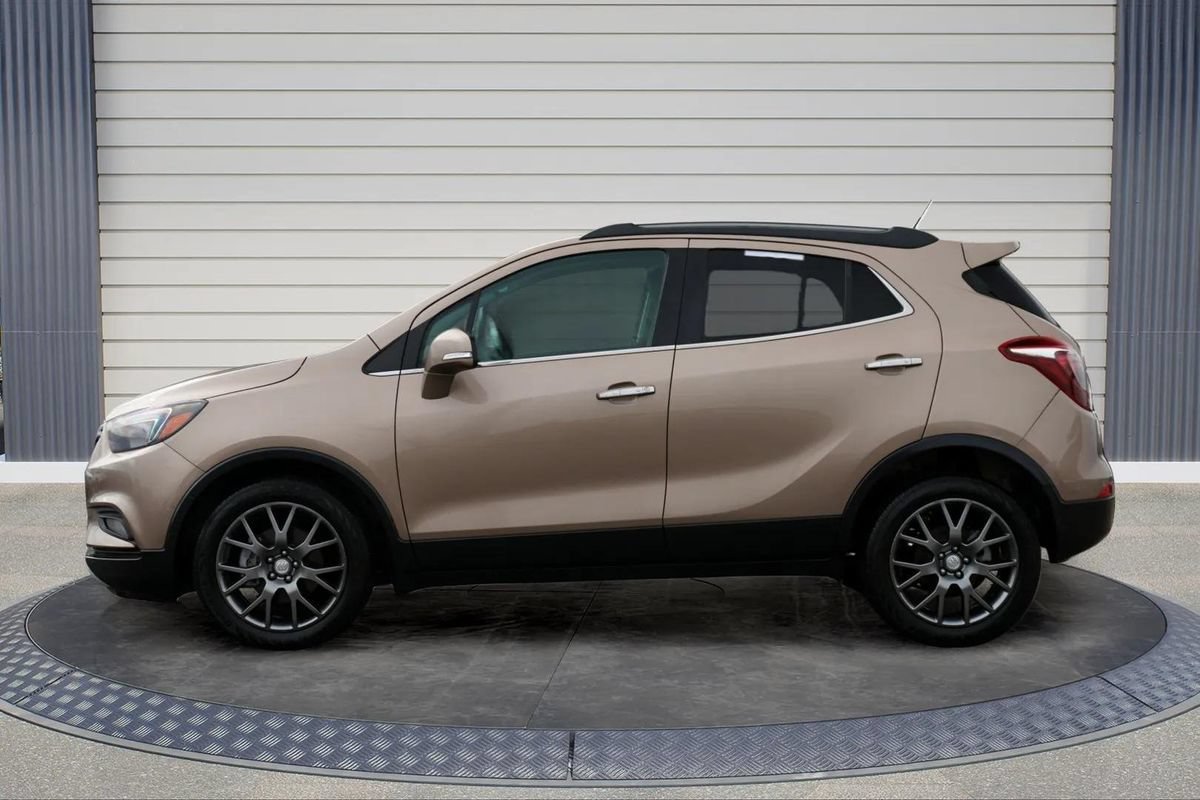Used 2019 Buick Encore Sport Touring w/ Safety Package FWD image 4