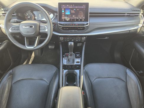 Used 2023 Jeep Compass Limited image 28