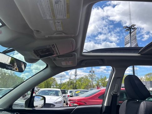 Used 2020 Subaru Forester Premium AWD/4WD image 17