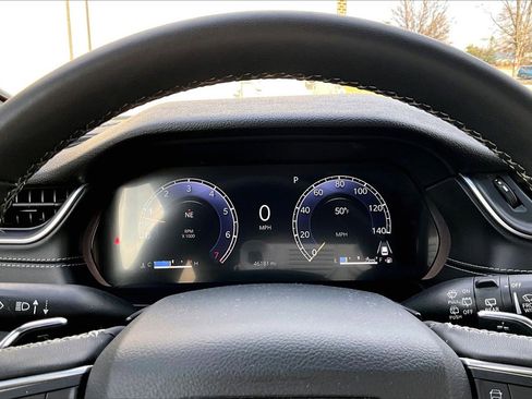 Certified 2024 Jeep Grand Cherokee Altitude image 10