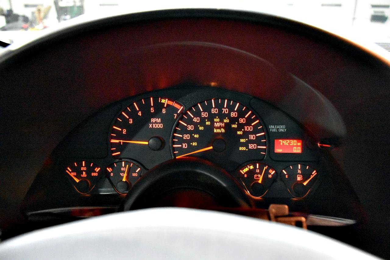 Used 1997 Pontiac Firebird Coupe w/ Opt Pkg RWD image 34