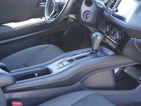 Used 2021 Honda HR-V Sport image 21