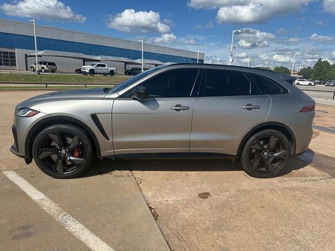 Used 2024 Jaguar F-PACE SVR AWD/4WD image 2