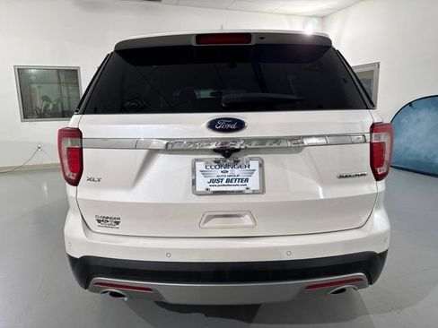 Used 2016 Ford Explorer XLT w/ Equipment Group 202A FWD image 8