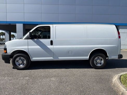 Certified 2024 Chevrolet Express 2500 w/ Driver Convenience Package image 5