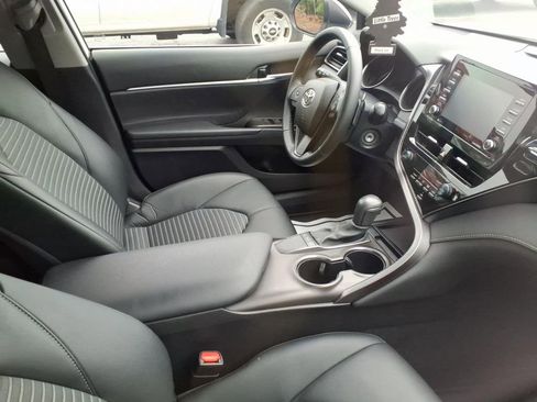 Used 2023 Toyota Camry SE FWD image 9