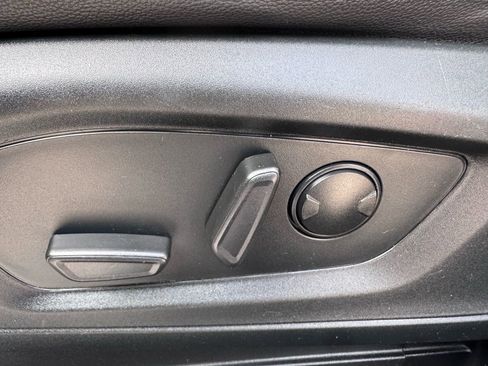 Used 2022 Ford Explorer Limited image 15